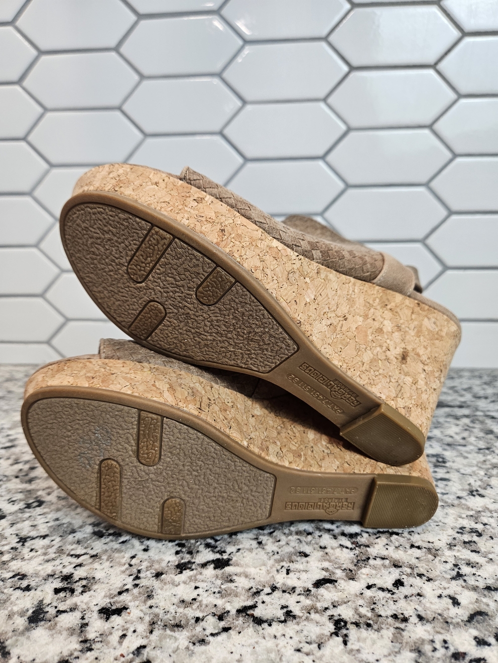 Woven Suede Open-Toe Slingback Wedge Sandals - Taupe Size 7.5 - Picture 6 of 6